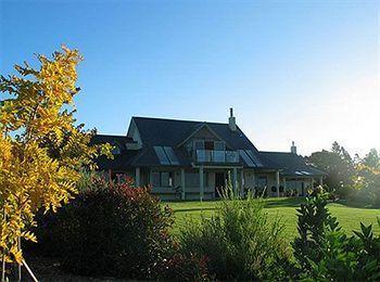 Heron Hill Hotel เคริเคริ ภายนอก รูปภาพ