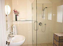 Heron Hill Hotel เคริเคริ ภายนอก รูปภาพ